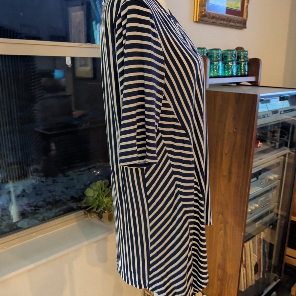 Tommy Hilfiger Women's Size XL Striped Navy & White Tunic Top Short Sleeves - Picture 4 of 5